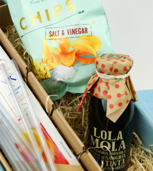 corviscom, Geschenkbox Viva España mit Koziol Cheers Trinkhalmen