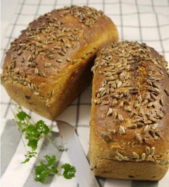 Hof Loebke, Dinkel-Vollkorn-Brot fertig bebacken