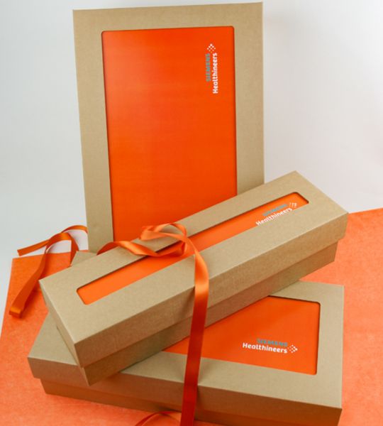Corviscom Karton mit Healtheneers Design